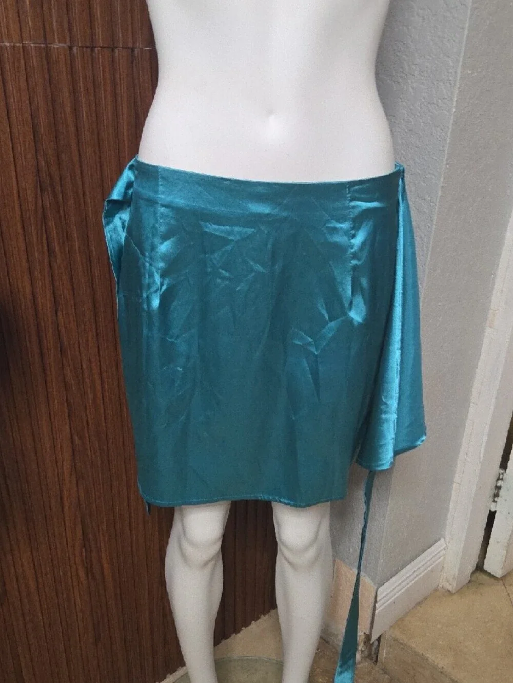 SHEIN Shimmery Teal Satin Skirt with Side Tie Large [1975]